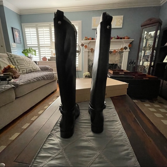 New MICHAEL KORS ARLEY black leather riding boot. Size 7 - Picture 3 of 4